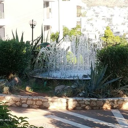 Beautiful House In Alimos Near To The Beach And Metro Aten Exteriör bild