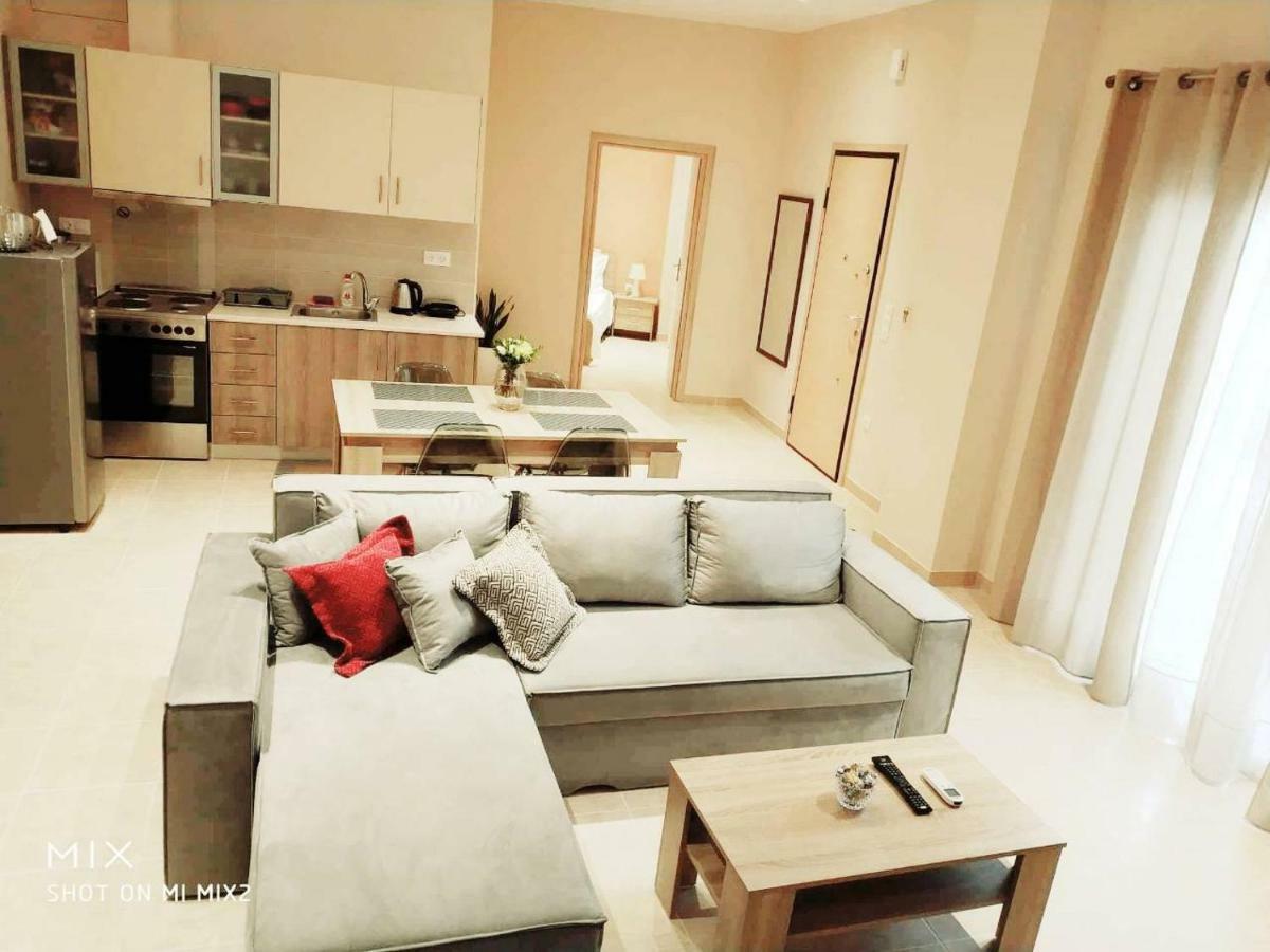 Beautiful House In Alimos Near To The Beach And Metro Aten Exteriör bild