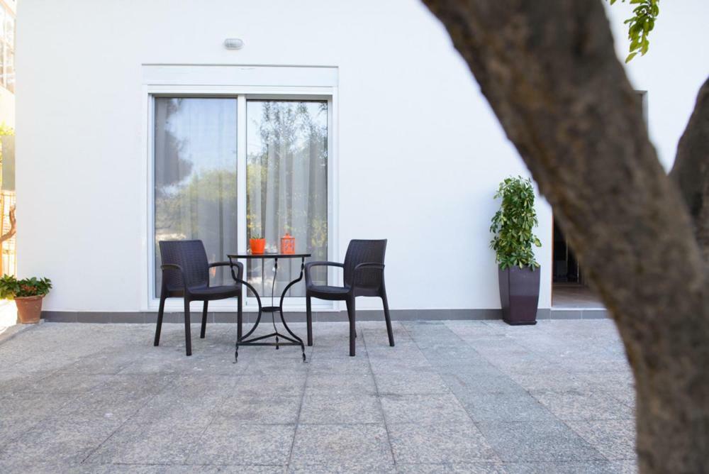 Beautiful House In Alimos Near To The Beach And Metro Aten Exteriör bild