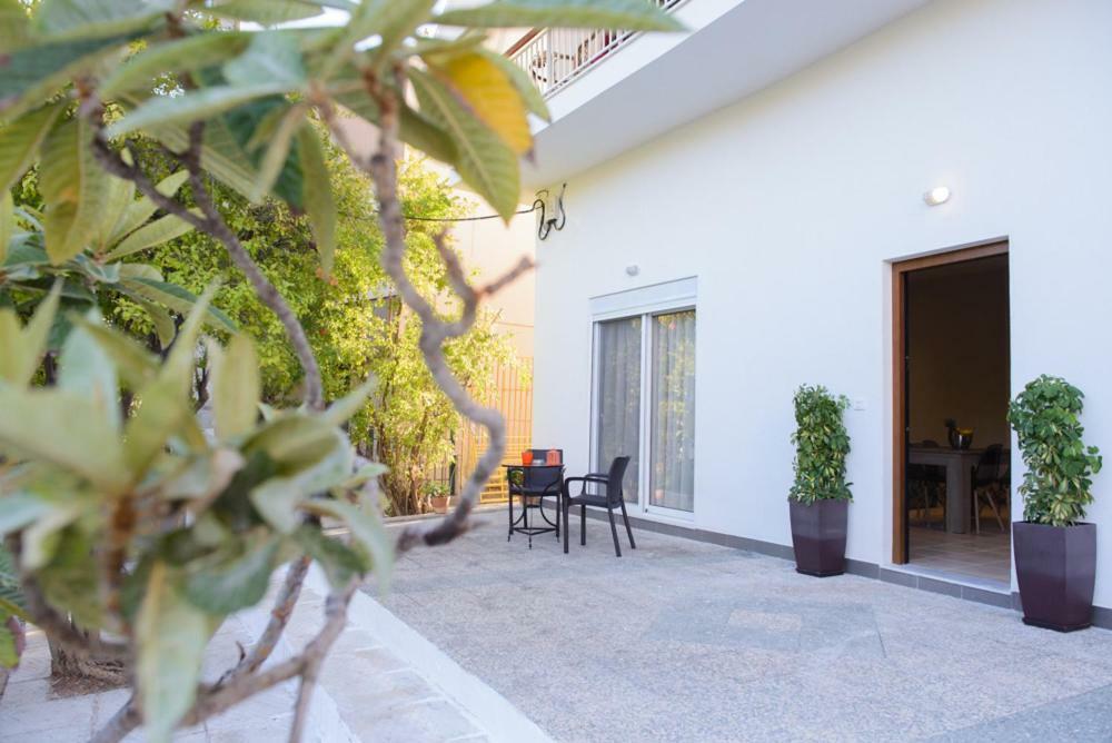 Beautiful House In Alimos Near To The Beach And Metro Aten Exteriör bild