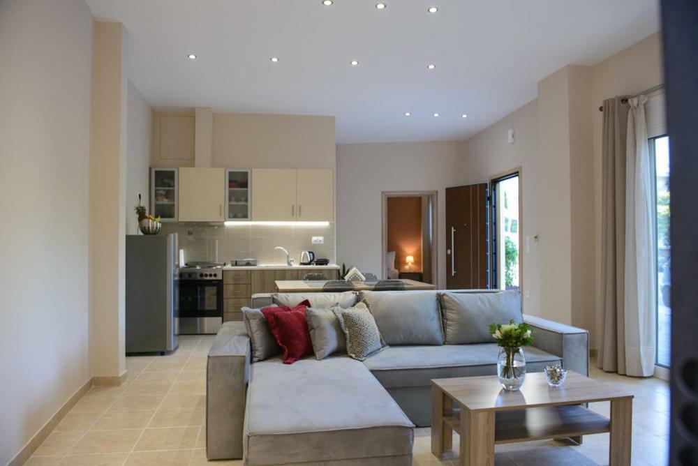 Beautiful House In Alimos Near To The Beach And Metro Aten Exteriör bild