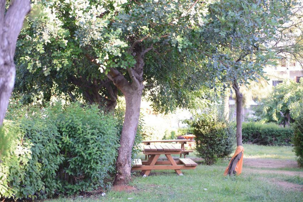 Beautiful House In Alimos Near To The Beach And Metro Aten Exteriör bild