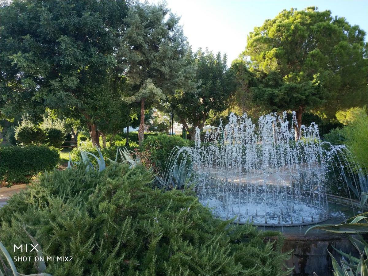 Beautiful House In Alimos Near To The Beach And Metro Aten Exteriör bild